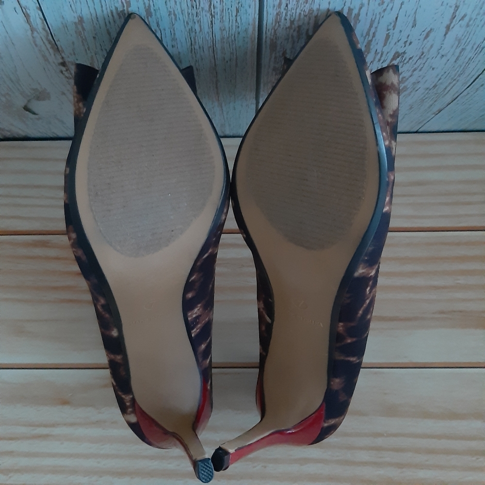 Betsey Johnson Bret Pump Animal Print Heels - Picture 6 of 7